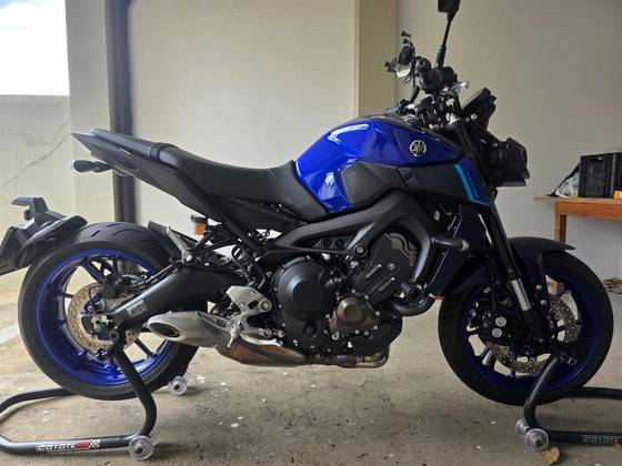 YAMAHA MT-09 